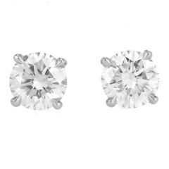 1.50 Carats Classic  Diamond Platinum Studs Earrings