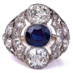 Antique Art Deco 6.10cts Sapphire & Diamond Platinum Ring